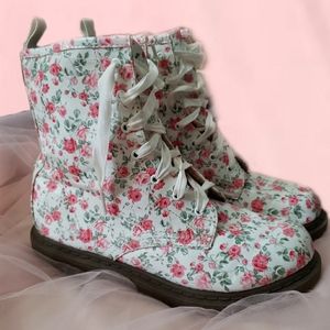 Vintage Inspired Rose Floral White Combat Boots